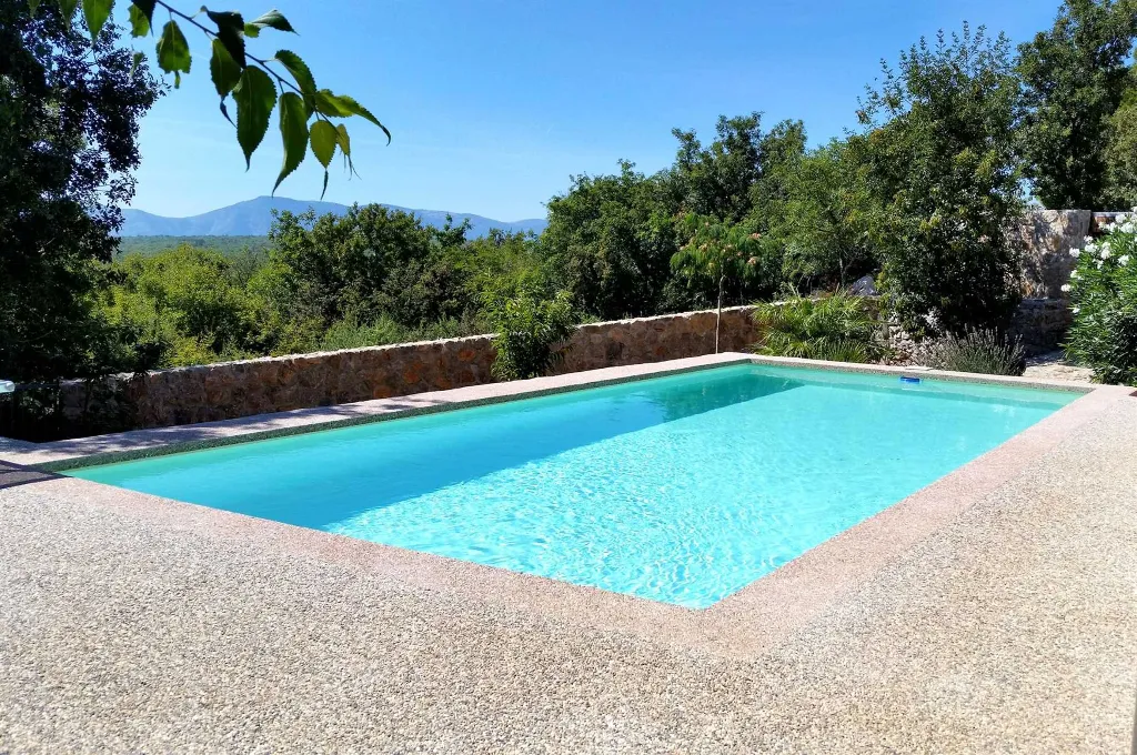 House with Pool in Bajčići for 4 Guests
