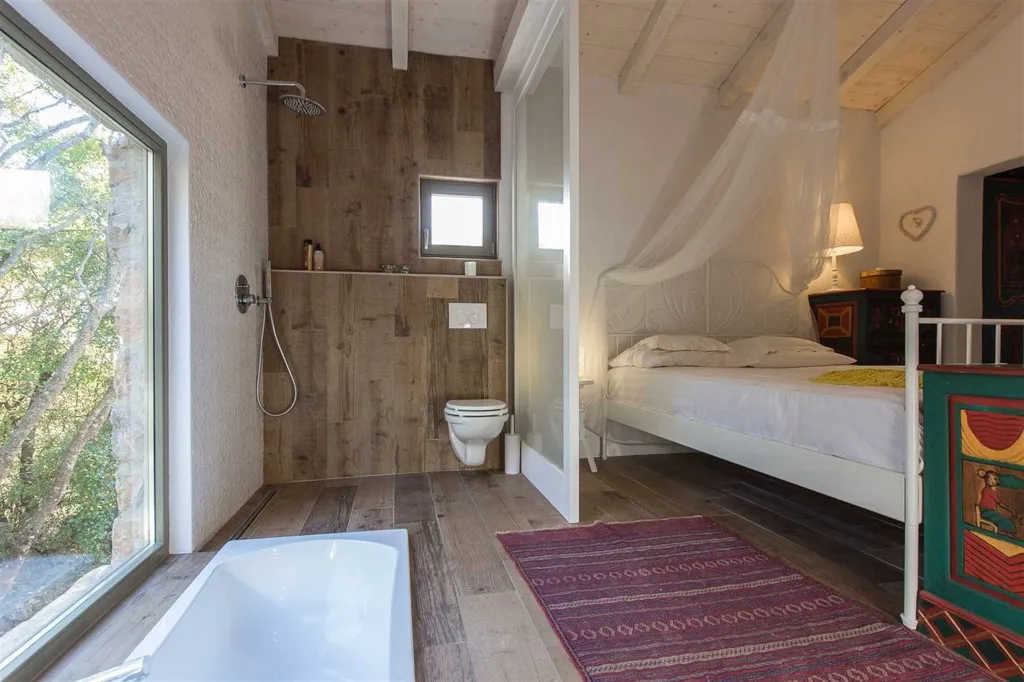 House with Pool in Bajčići for 4 Guests