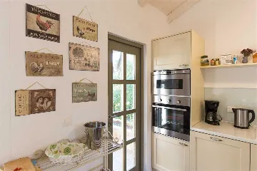 House with Pool in Bajčići for 4 Guests