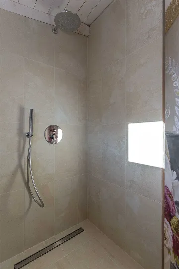 House with Pool in Bajčići for 4 Guests