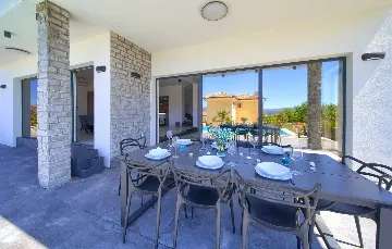 Linardići Villa with Heated Pool for 8 Guests