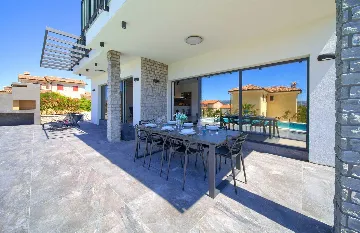 Linardići Villa with Heated Pool for 8 Guests