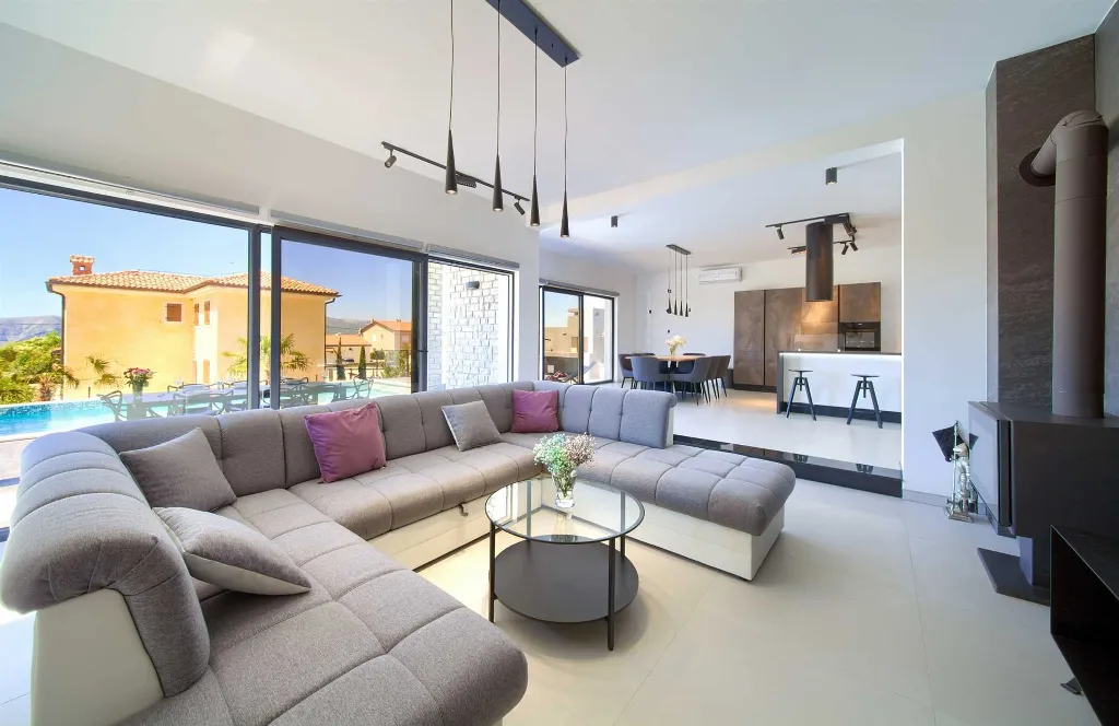 Linardići Villa with Heated Pool for 8 Guests