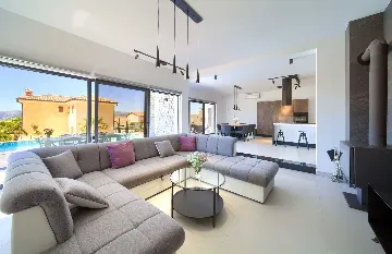 Linardići Villa with Heated Pool for 8 Guests