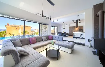 Linardići Villa with Heated Pool for 8 Guests