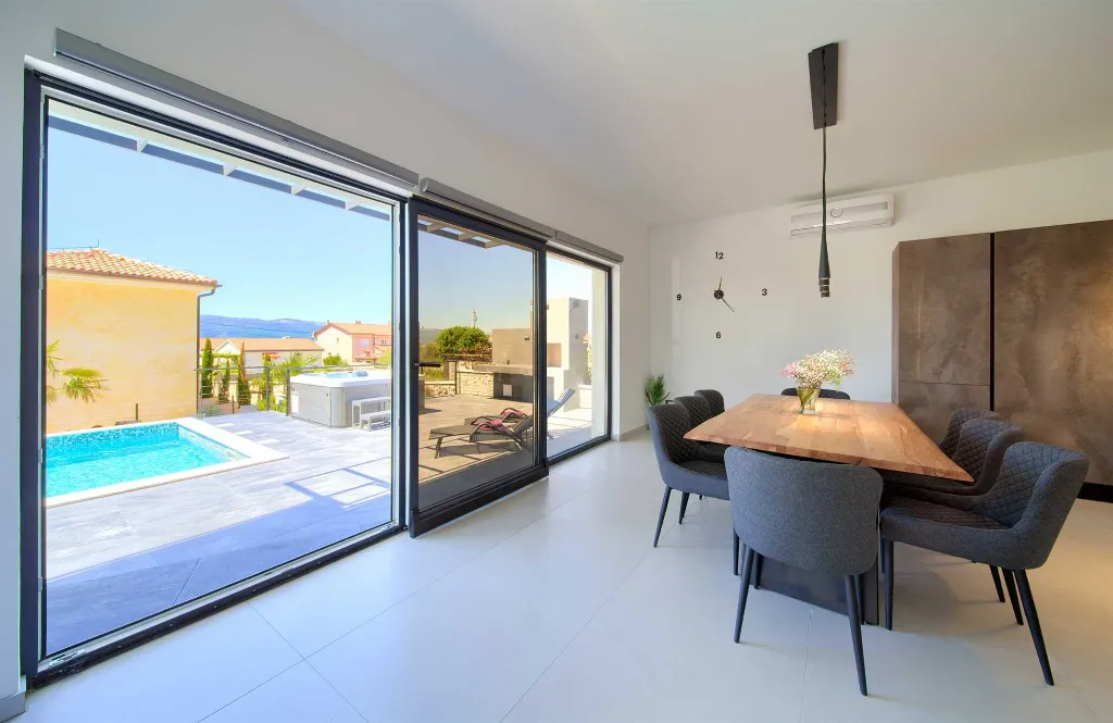 Linardići Villa with Heated Pool for 8 Guests
