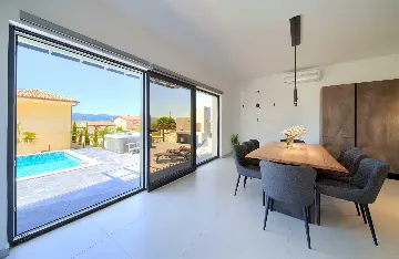 Linardići Villa with Heated Pool for 8 Guests