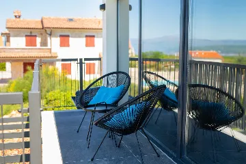 Linardići Villa with Heated Pool for 8 Guests