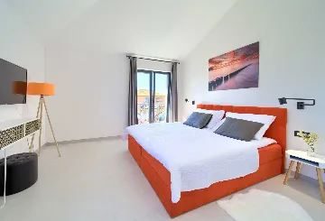 Linardići Villa with Heated Pool for 8 Guests