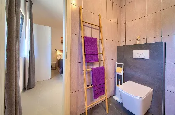 Linardići Villa with Heated Pool for 8 Guests