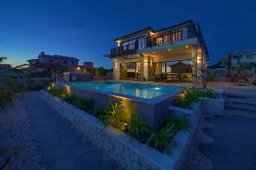 Linardići Villa with Heated Pool for 8 Guests