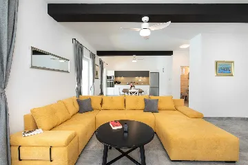 3-Bedroom Holiday House in Vrh for 6 Guests