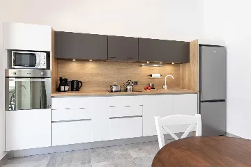 3-Bedroom Holiday House in Vrh for 6 Guests