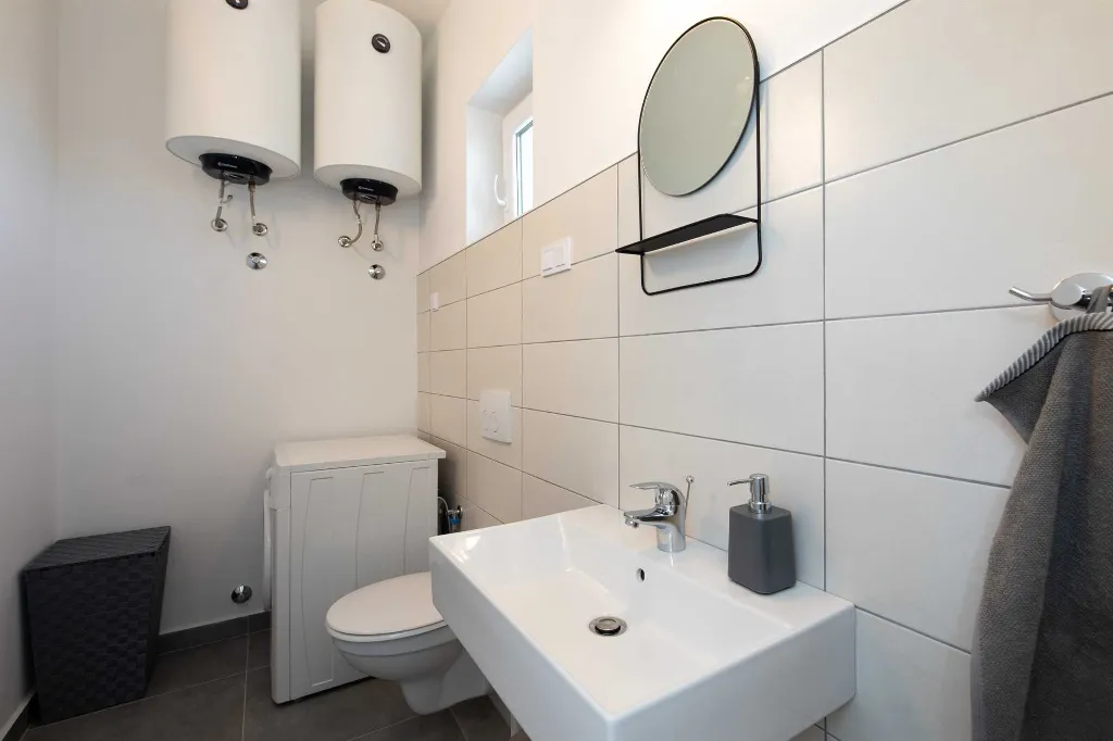 3-Bedroom Holiday House in Vrh for 6 Guests