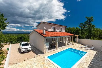 3-Bedroom Holiday House in Vrh for 6 Guests