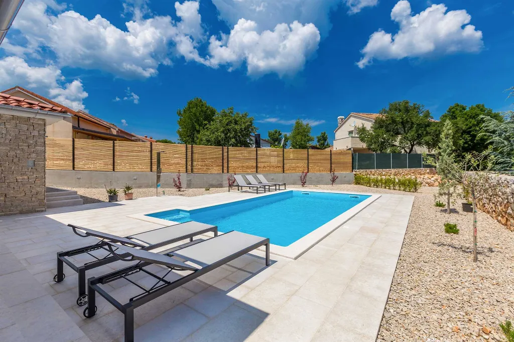 3-Bedroom House in Dobrinj for Up to 7 Guests