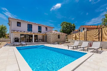 3-Bedroom House in Dobrinj for Up to 7 Guests