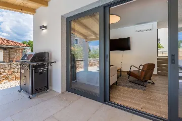 3-Bedroom House in Dobrinj for Up to 7 Guests