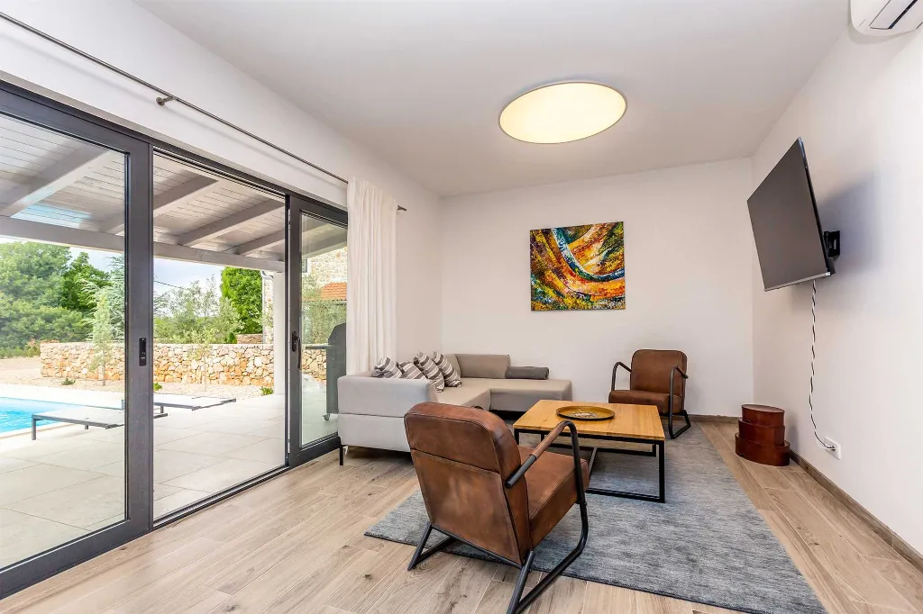3-Bedroom House in Dobrinj for Up to 7 Guests