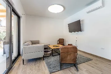 3-Bedroom House in Dobrinj for Up to 7 Guests