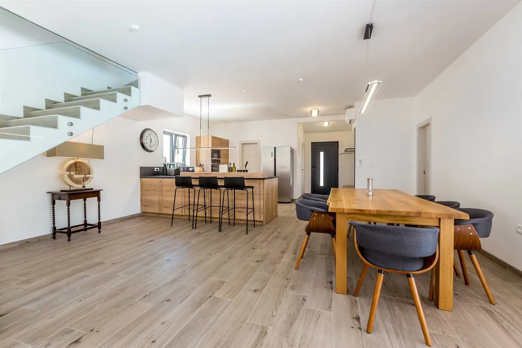 3-Bedroom House in Dobrinj for Up to 7 Guests
