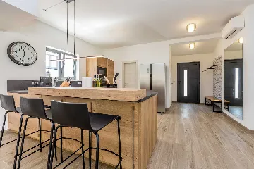 3-Bedroom House in Dobrinj for Up to 7 Guests