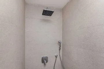 3-Bedroom House in Dobrinj for Up to 7 Guests