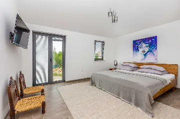 3-Bedroom House in Dobrinj for Up to 7 Guests