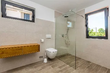 3-Bedroom House in Dobrinj for Up to 7 Guests