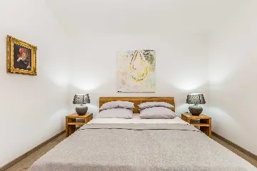 3-Bedroom House in Dobrinj for Up to 7 Guests