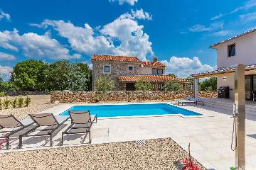 3-Bedroom House in Dobrinj for Up to 7 Guests