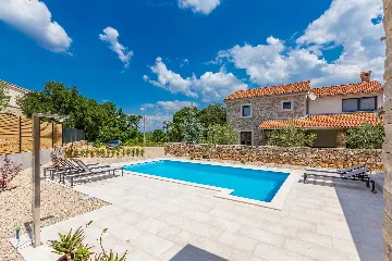 3-Bedroom House in Dobrinj for Up to 7 Guests