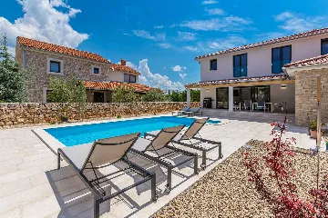 3-Bedroom House in Dobrinj for Up to 7 Guests