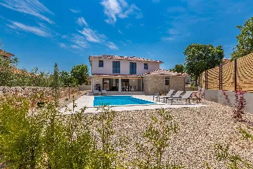 3-Bedroom House in Dobrinj for Up to 7 Guests