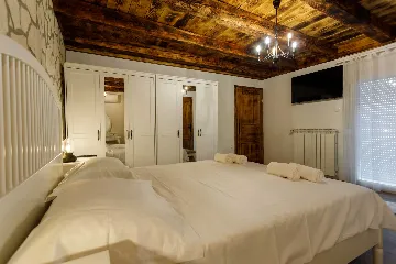 3-Bedroom Apartment with Sea View in Pinezići