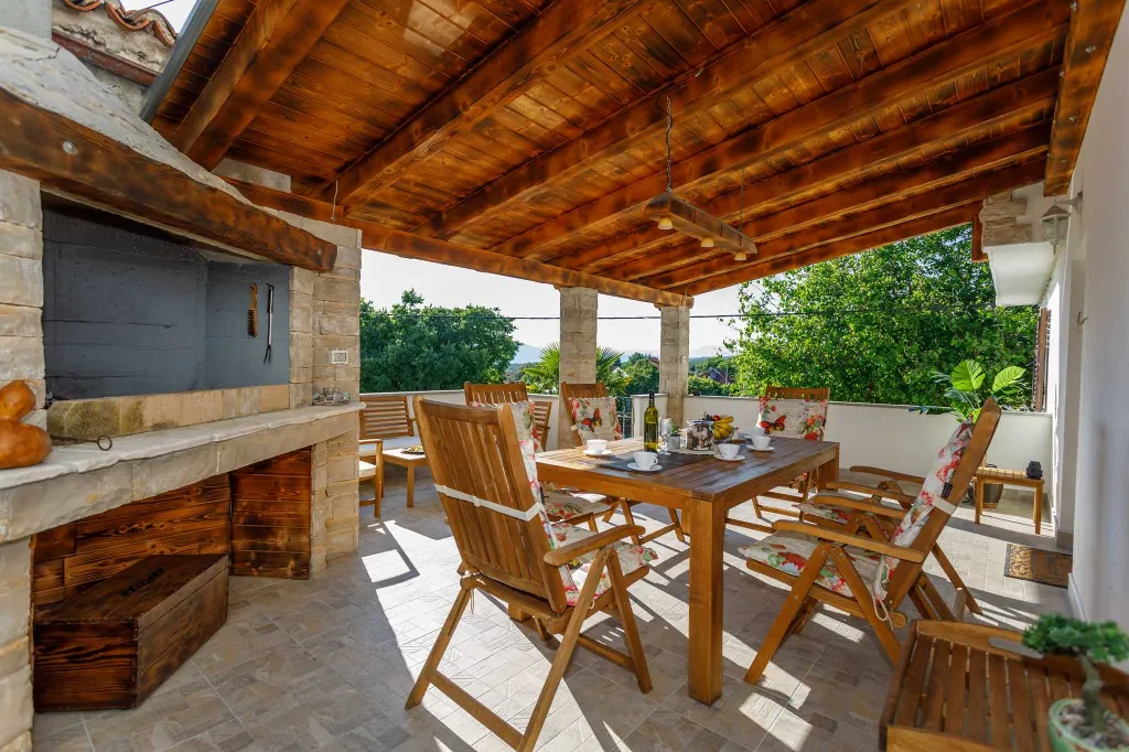 3-Bedroom Apartment with Sea View in Pinezići