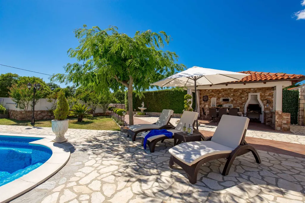 4-Bedroom House with Pool in Kras, Croatia