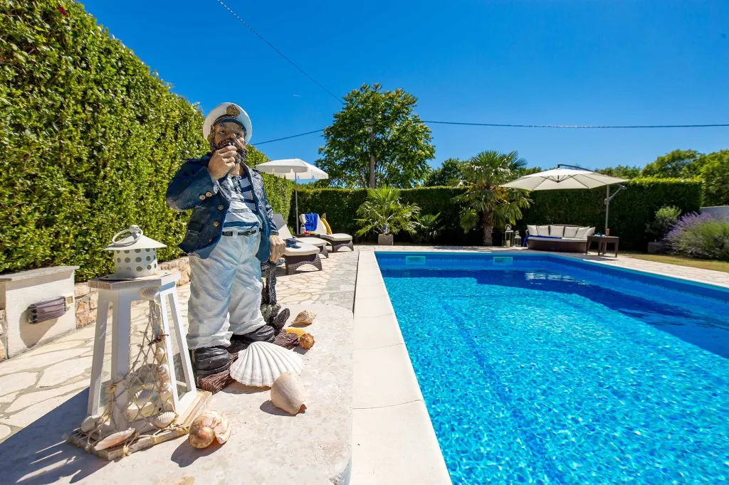 4-Bedroom House with Pool in Kras, Croatia