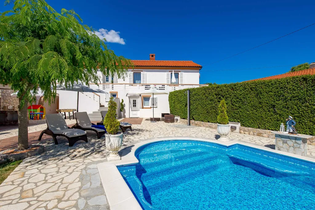 4-Bedroom House with Pool in Kras, Croatia