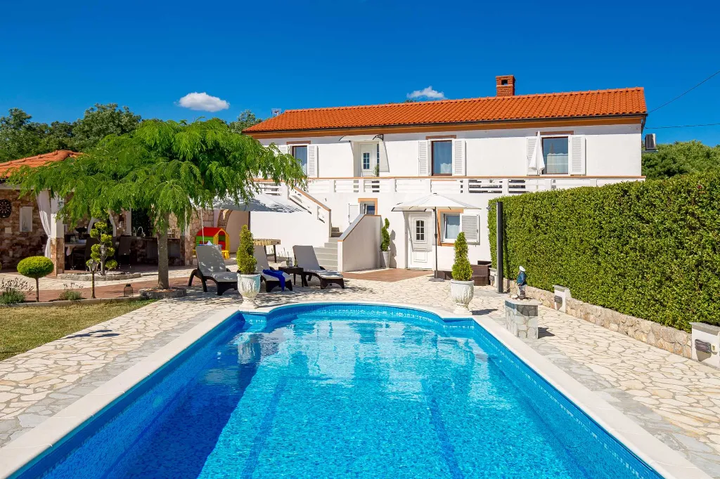 4-Bedroom House with Pool in Kras, Croatia