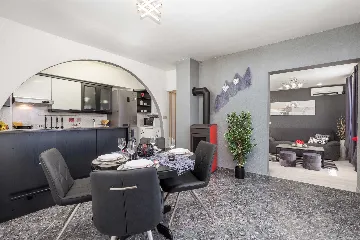 4-Bedroom House with Pool in Kras, Croatia