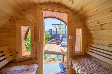 House with Massage Pool & Sauna in Malinska