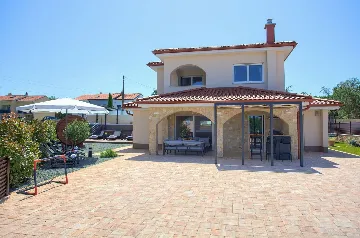 House with Massage Pool & Sauna in Malinska