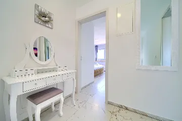 House with Massage Pool & Sauna in Malinska