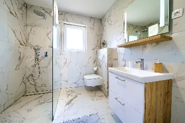 House with Massage Pool & Sauna in Malinska