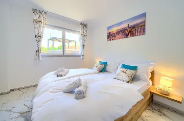 House with Massage Pool & Sauna in Malinska