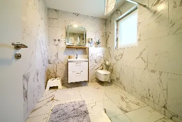 House with Massage Pool & Sauna in Malinska