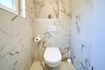 House with Massage Pool & Sauna in Malinska