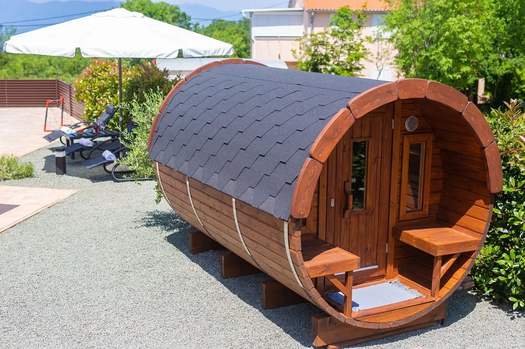 House with Massage Pool & Sauna in Malinska