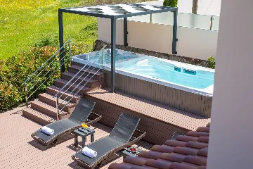 House with Massage Pool & Sauna in Malinska